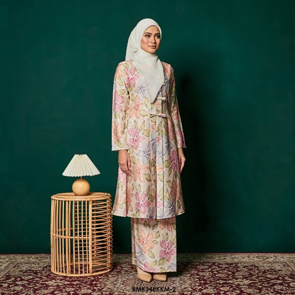Kebarung Batiq Mia 3.0 Ribbon in Cream (BMK348KKM-2) - Image 2