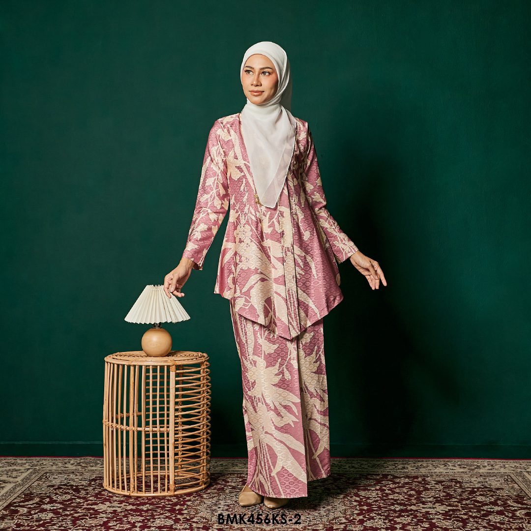 Kebaya Saloma Batiq Mia in Dusty Pink (BMK456KS-2) - Image 2