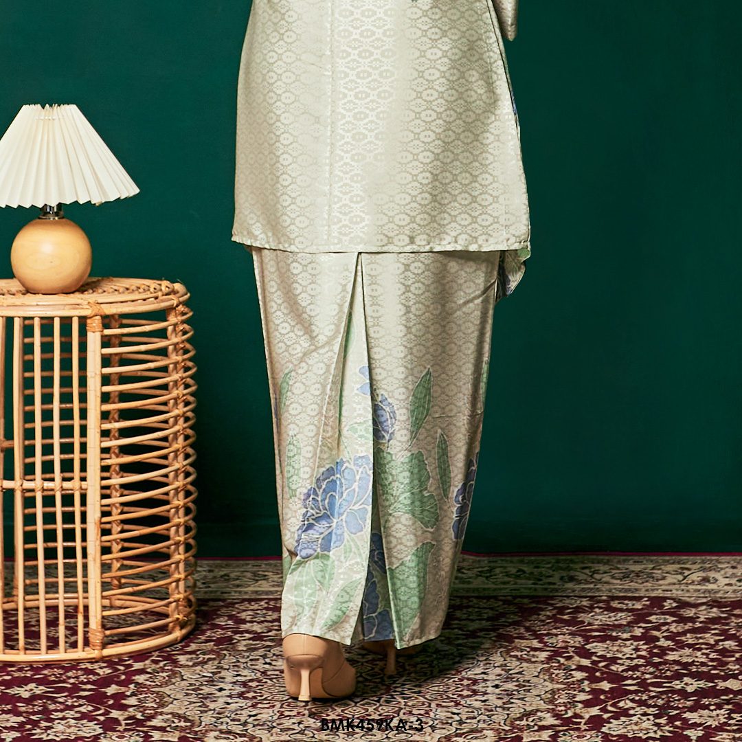Kebaya Anggun Batiq Mia 2.0 in Soft Green (BMK459KA-3) - Image 3