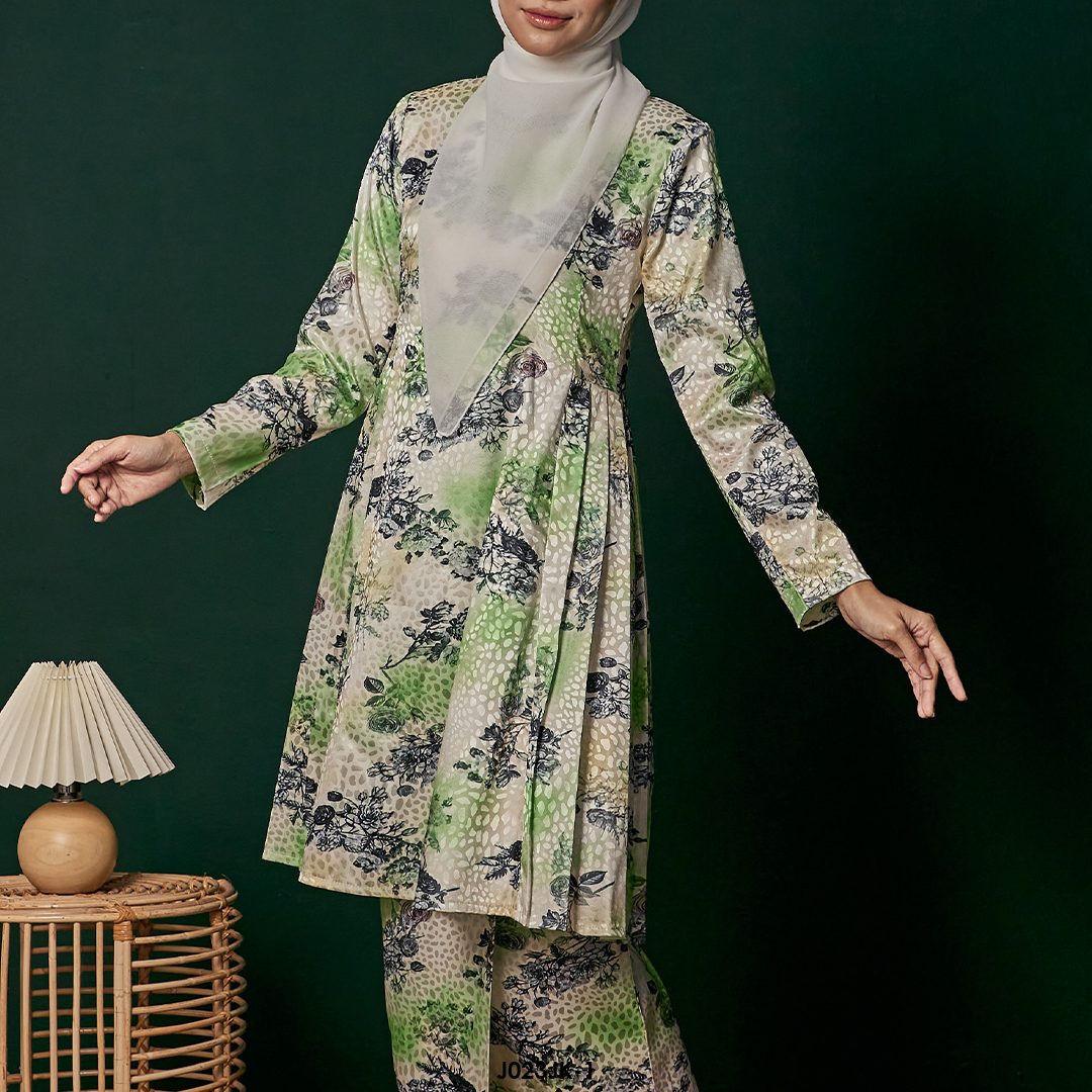 Juliana Kurung in Green (J023JK-1) - Image 3