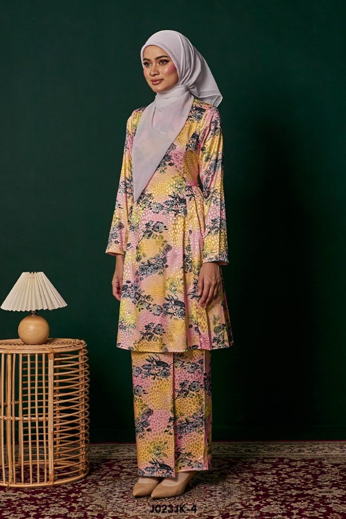 Juliana Kurung in Paddlepop Pink (J023JK-4)