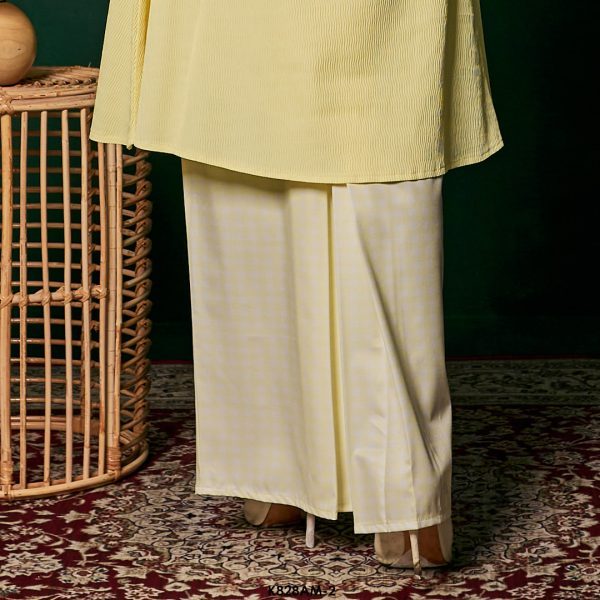 Ameera Kurung in Highlight Yellow (K828AM-2) - Image 3