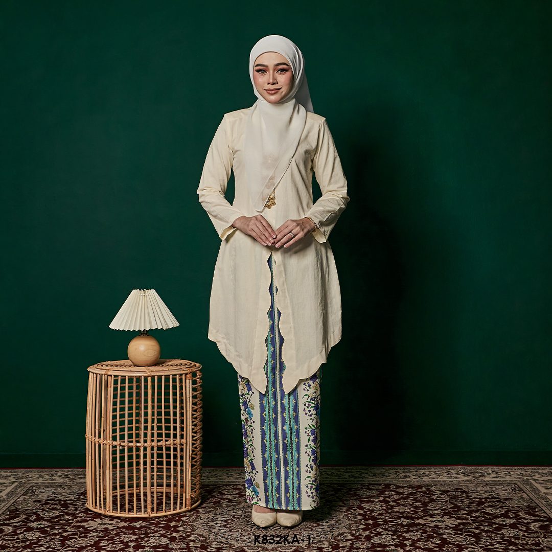 Kebaya Anggun 2.0 in Cream (K832KA-1)