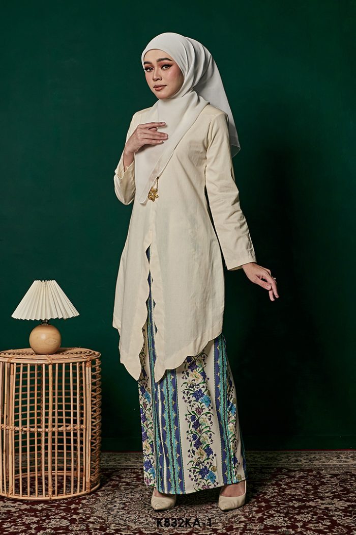 Kebaya Anggun 2.0 in Cream (K832KA-1)