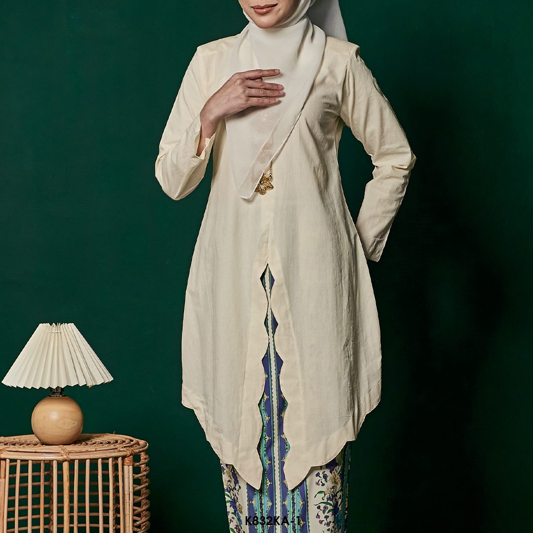 Kebaya Anggun 2.0 in Cream (K832KA-1) - Image 4