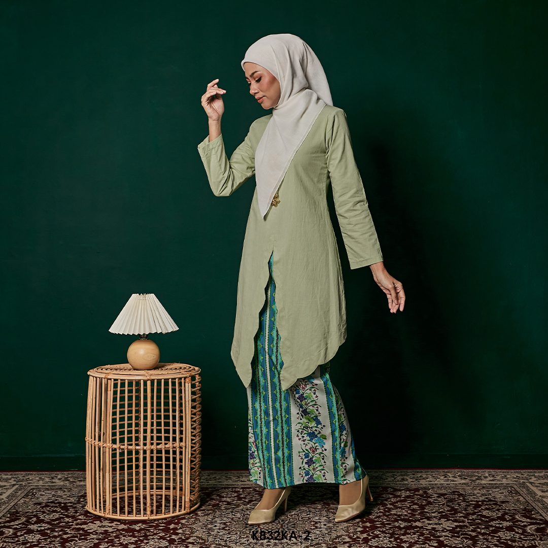 Kebaya Anggun 2.0 in Mint (K832KA-2) - Image 2