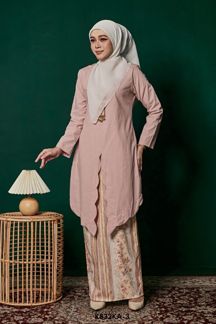 Kebaya Anggun 2.0 in Pink (K832KA-3)