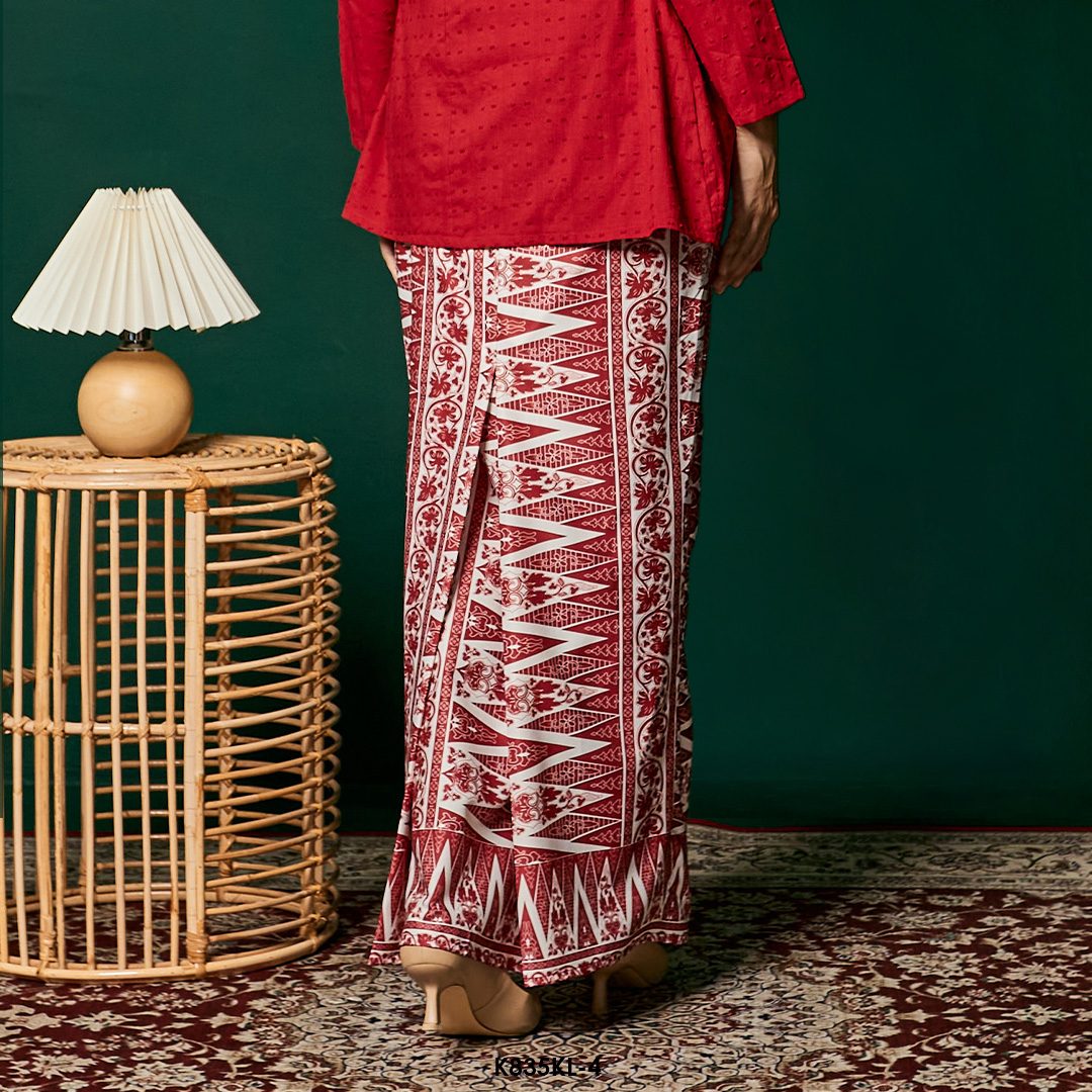 Kebaya Latifah in Scarlet Red (K835KL-4) - Image 3
