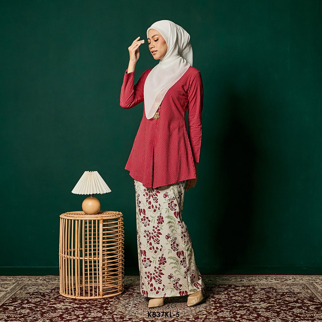 Kebaya Latifah in Red (K837KL-5) - Image 2