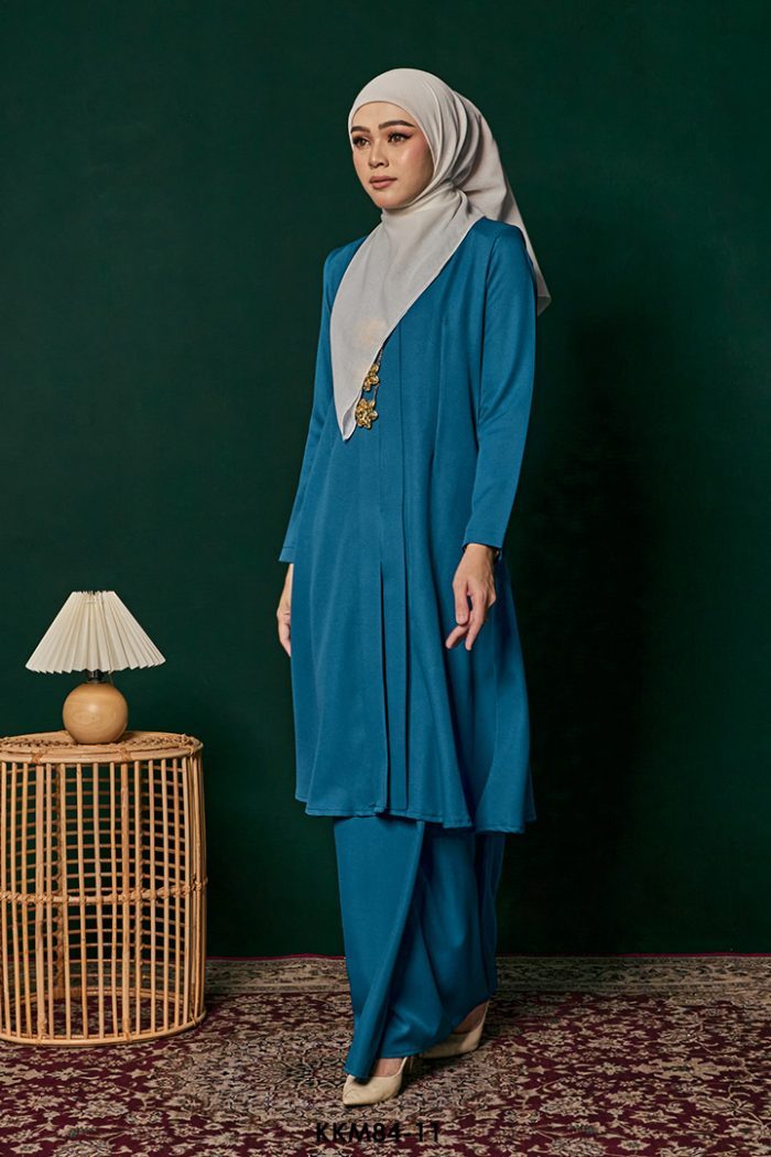 Kebarung Kalthum in Peacock Blue (KKM84-11)