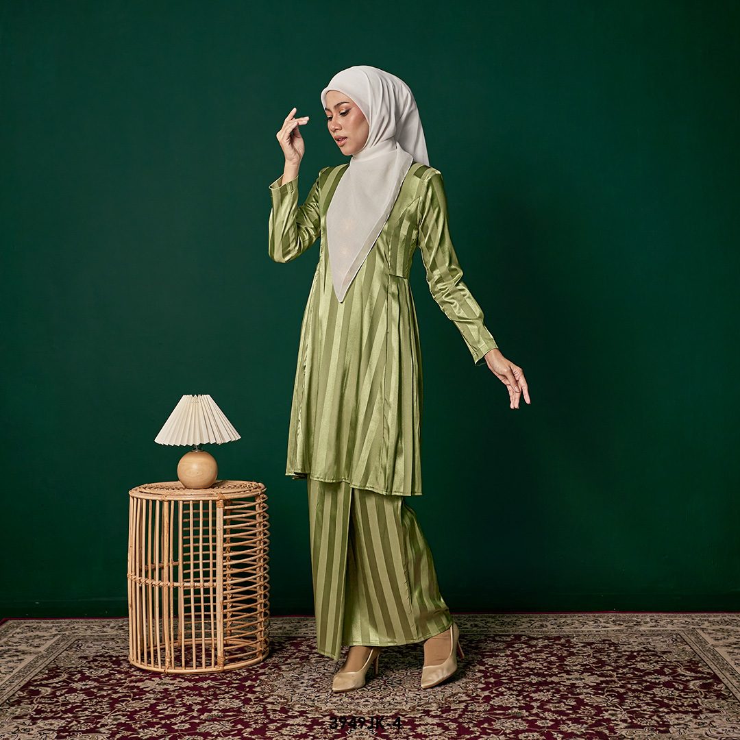 Juliana Kurung in Fern Green (3949JK-4) - Image 4