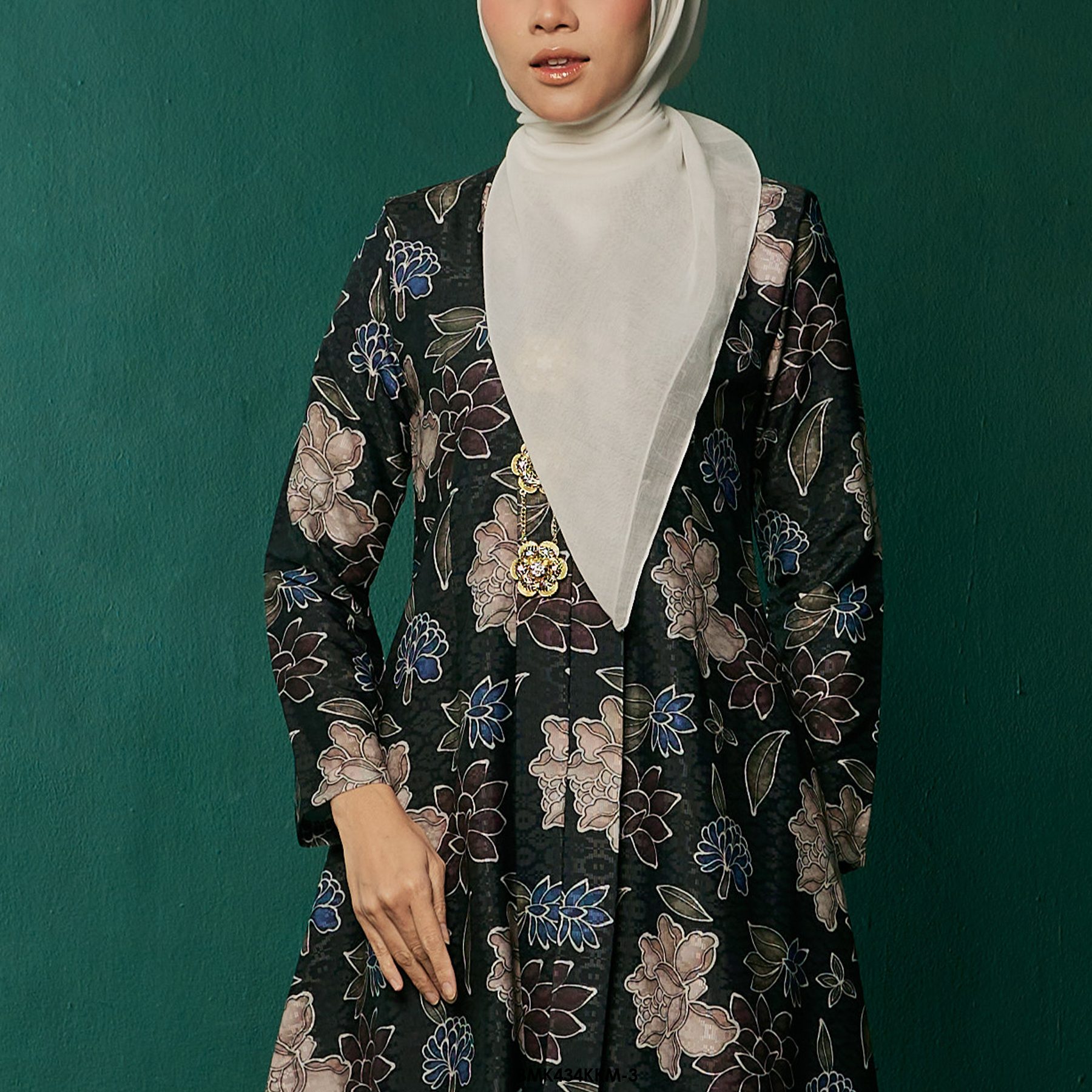 Kebarung Kalthom Batiq Mia in Black (BMK434KKM-3) - Image 3