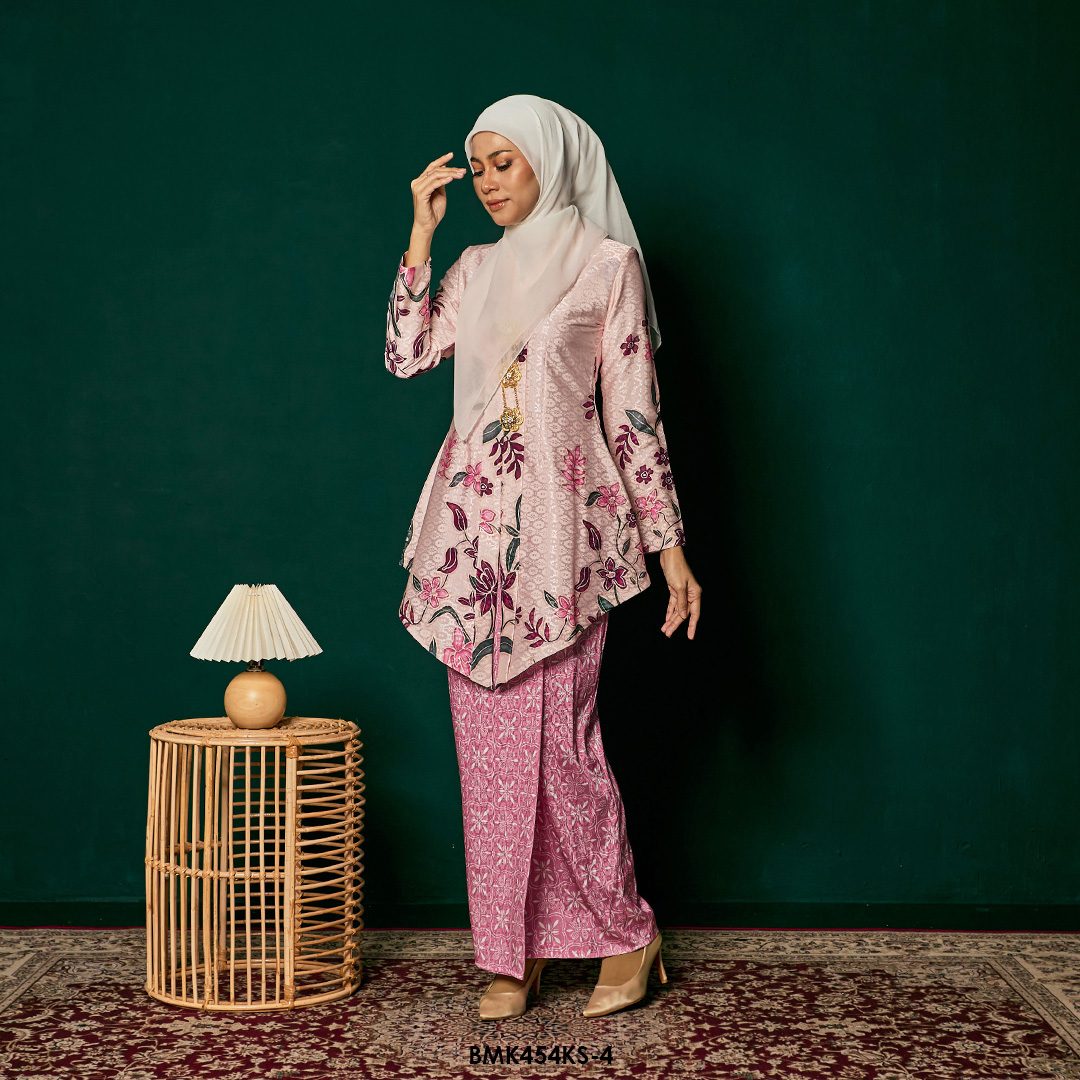 Kebaya Saloma in Pink (BMK454KS-4) - Image 4