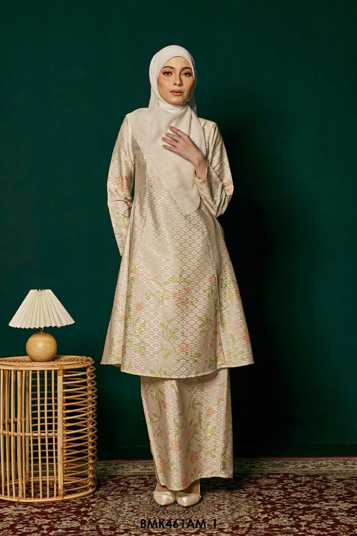 Ameera Kurung Batiq Mia in Vanilla (BMK461AM-1)