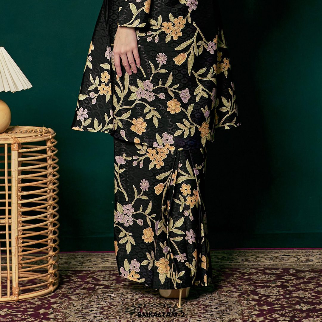 Ameera Kurung Batiq Mia in Black (BMK461AM-2) - Image 3