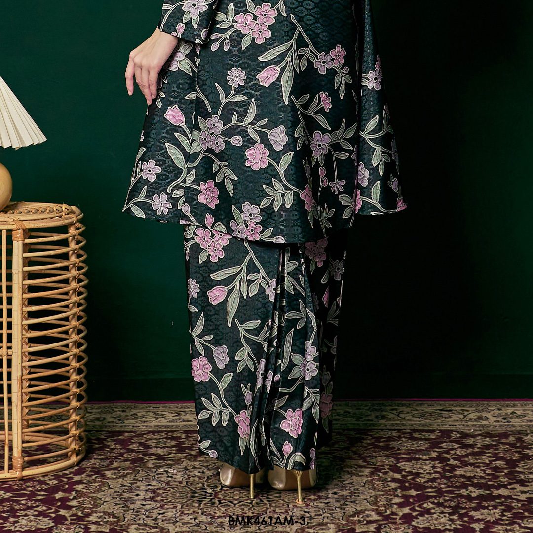 Ameera Kurung Batiq Mia in Deep Emerald (BMK461AM-3) - Image 3
