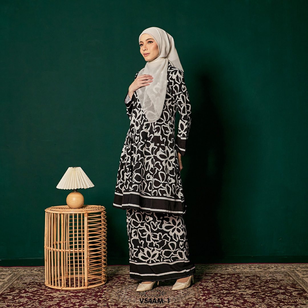 Ameera Kurung 2.0 in Black (V54AM-1) - Image 5